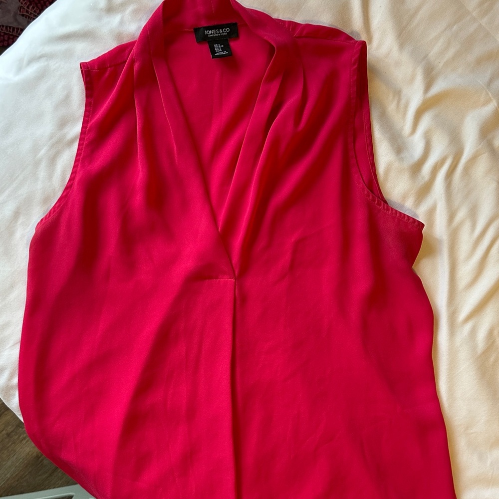 Jones & Co New York Women's Vibrant Pink Sleeveless Blouse